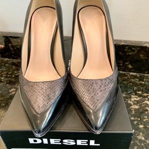 Diesel faux snake 🐍 and leather zippered heels